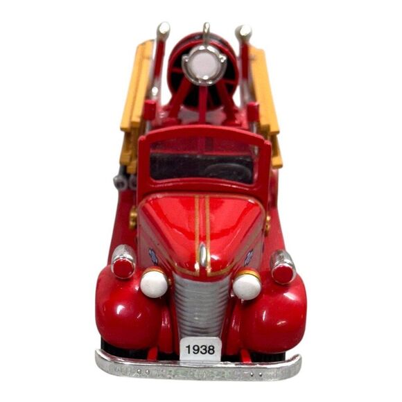 Vintage 2005 Hallmark Keepsake 1938 Chevrolet Fire Engine Ornament Magic Sound - Picture 3 of 11